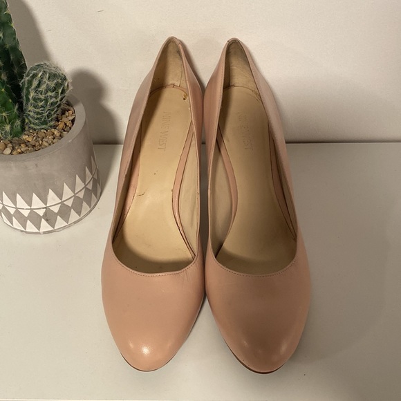 Nine West Low Pumps - Picture 3 of 8